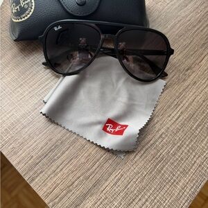 Ray-Ban Dark Frame Aviator Sunglasses authentic brand new.